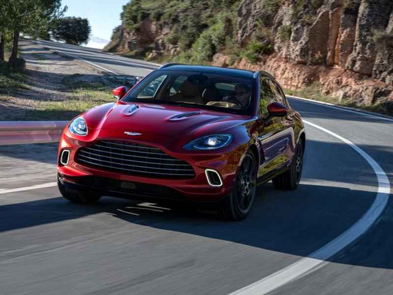 Pirelli tyre DBX SUV