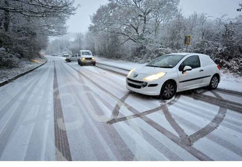 Car skid on snow