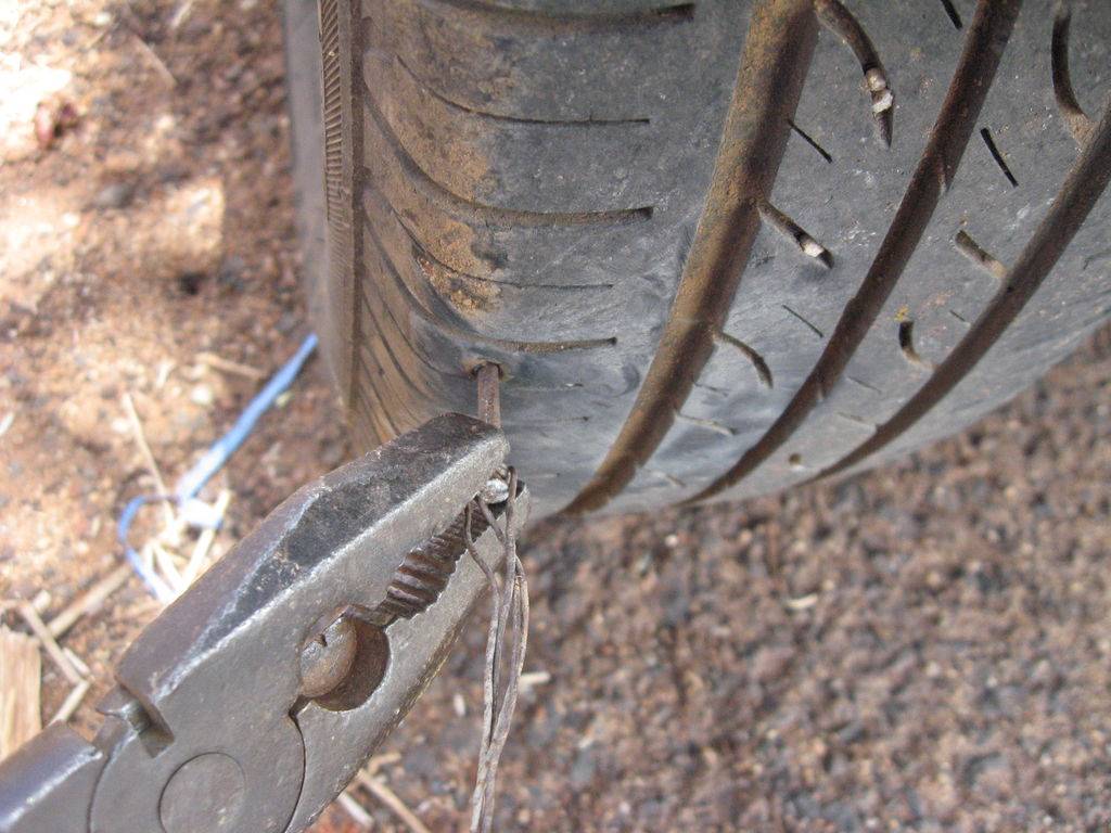 How To Repair A Puncture On A Tubeless Tyre