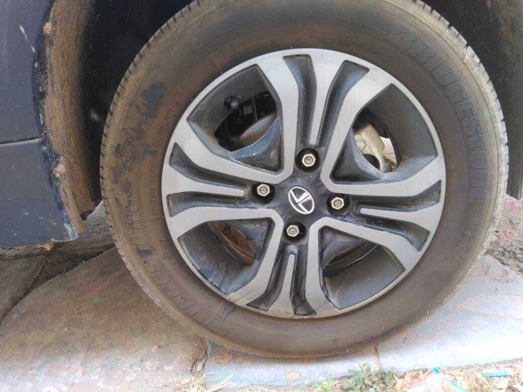 Tyre Blooming Why Are My Tyres Turning Brown?